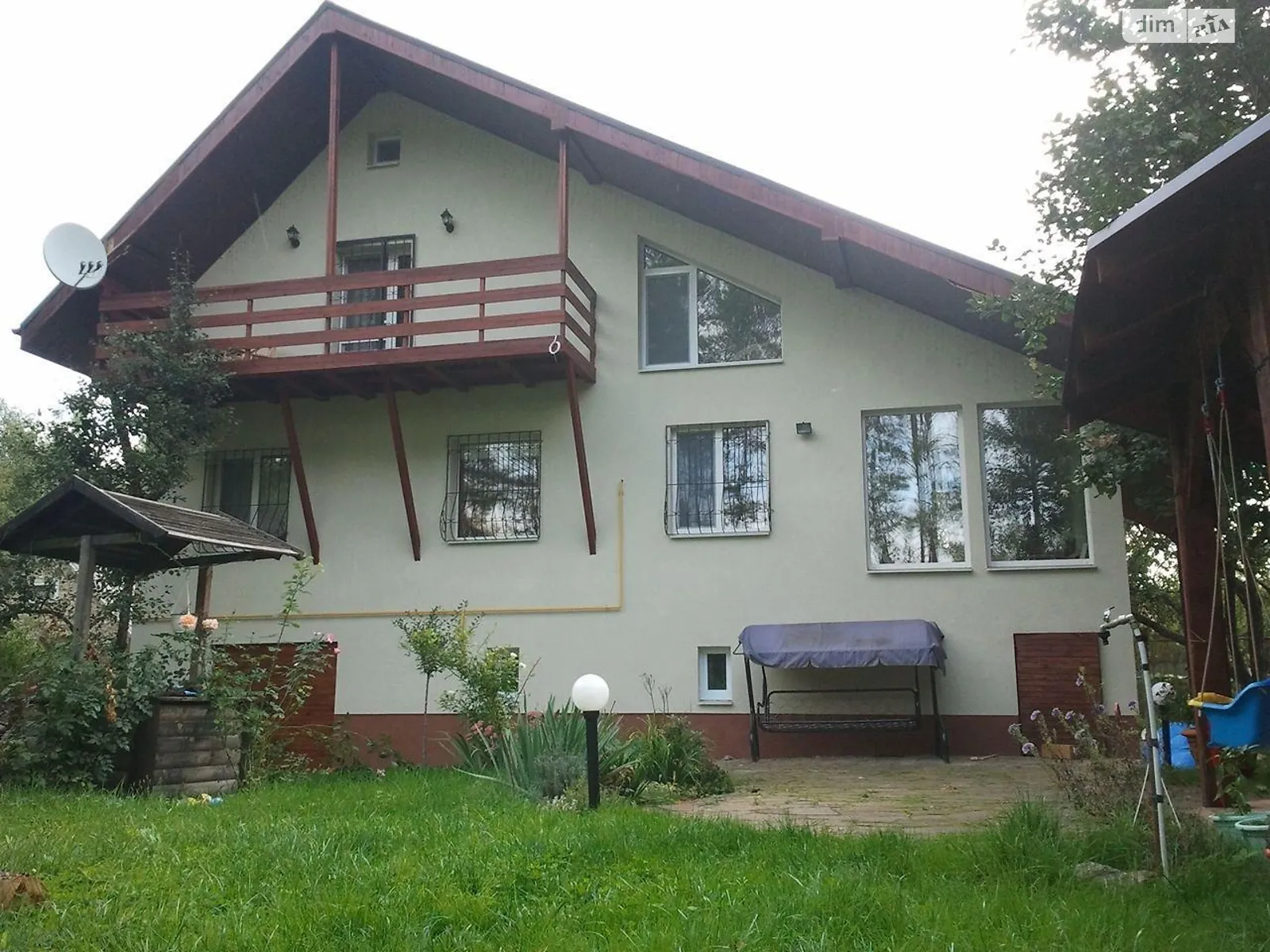 Продается дом на 3 этажа 180 кв. м с бассейном, цена: 75000 $ - фото 1