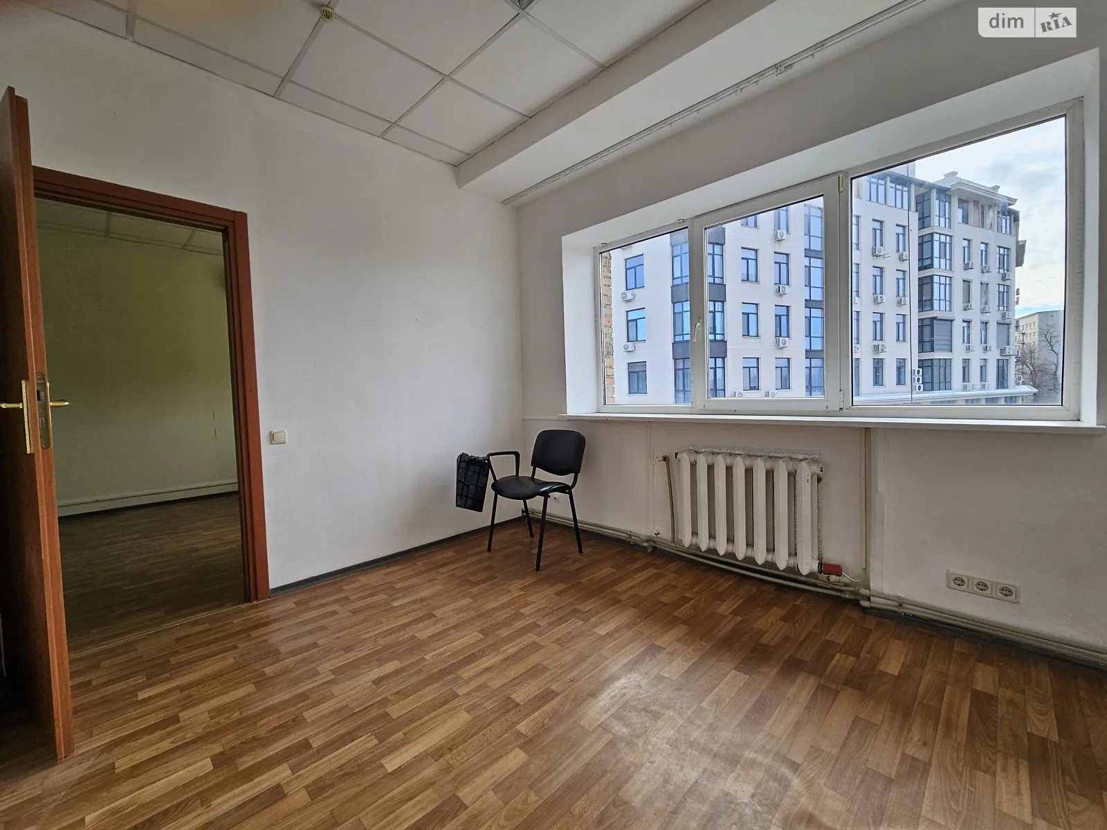 Продается офис 252.9 кв. м в бизнес-центре, цена: 126450 $