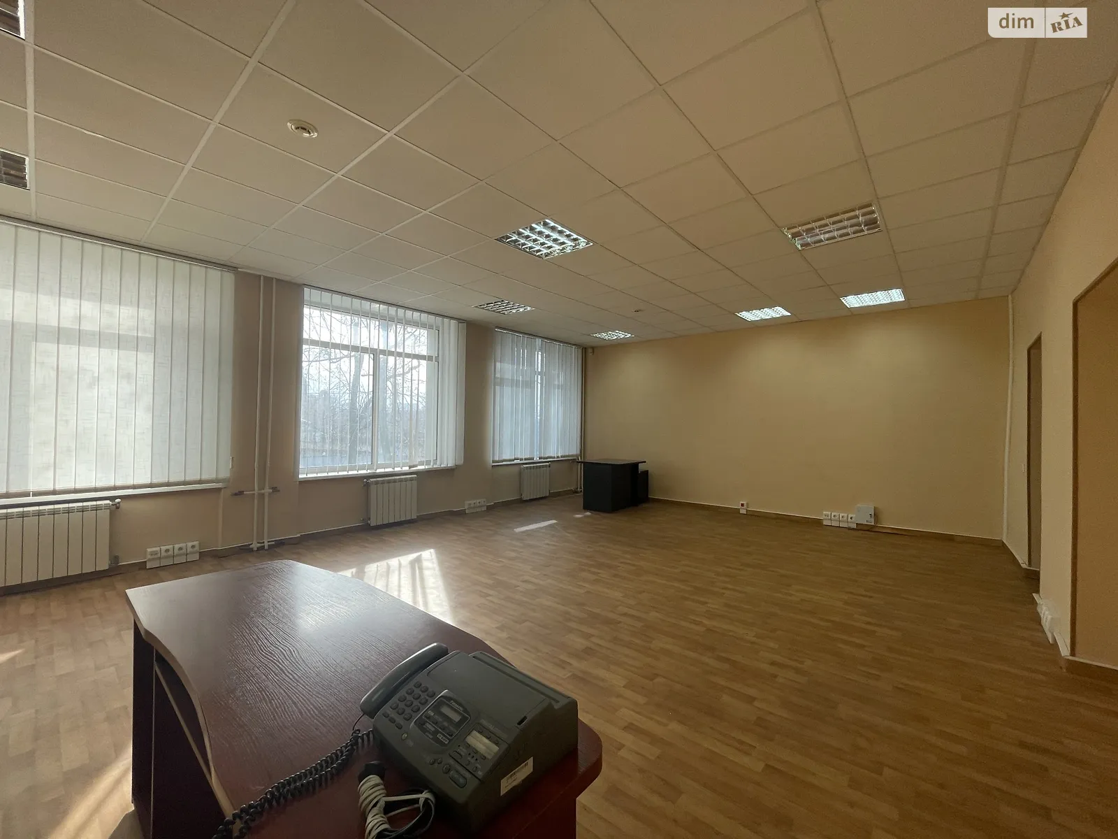 Здається в оренду офіс 61.6 кв. м в бізнес-центрі, цена: 13590 грн - фото 1