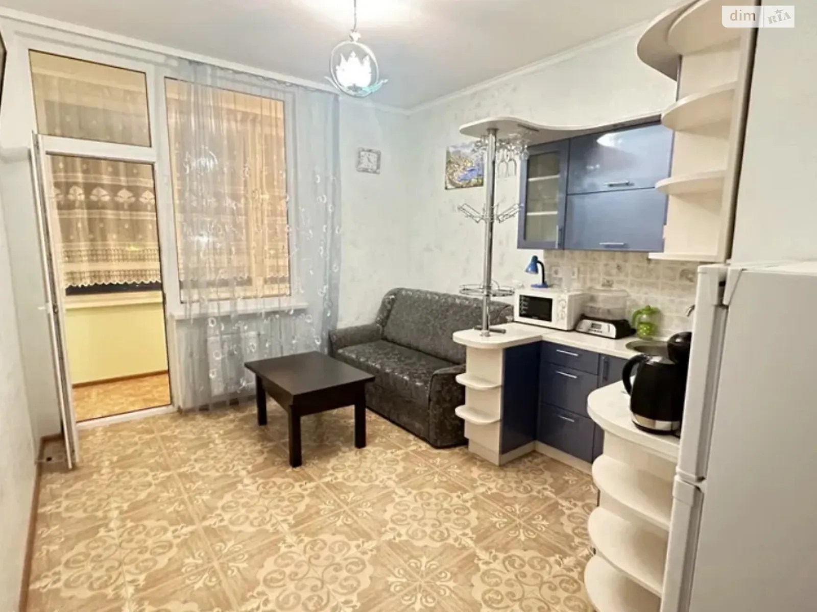 Продается 1-комнатная квартира 48 кв. м в Одессе, ул. Генуэзская, 24Д - фото 1
