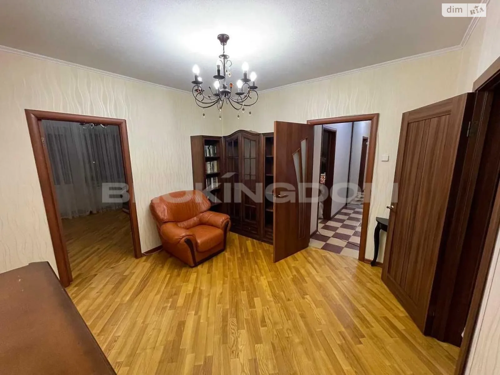 Продается 4-комнатная квартира 100 кв. м в Киеве, ул. Николая Лаврухина, 11 - фото 1