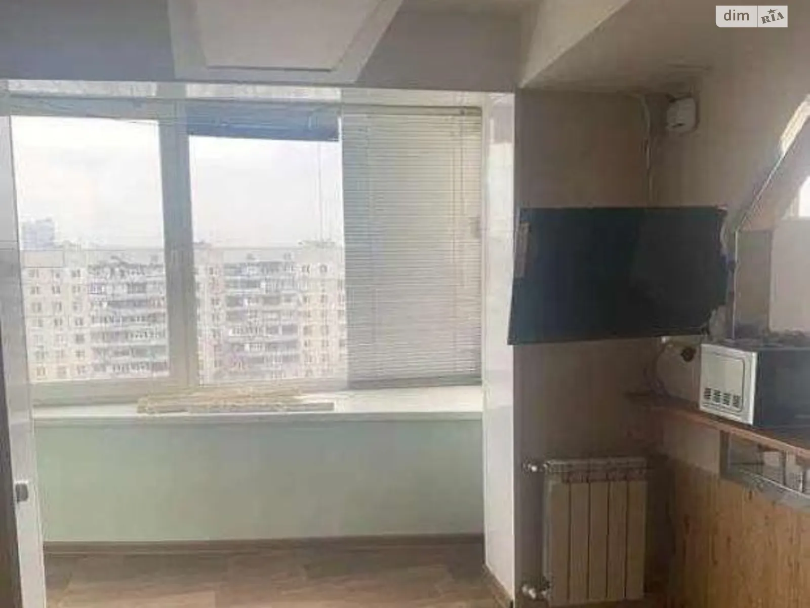 Продается 1-комнатная квартира 33 кв. м в Харькове, ул. Академика Павлова, 140