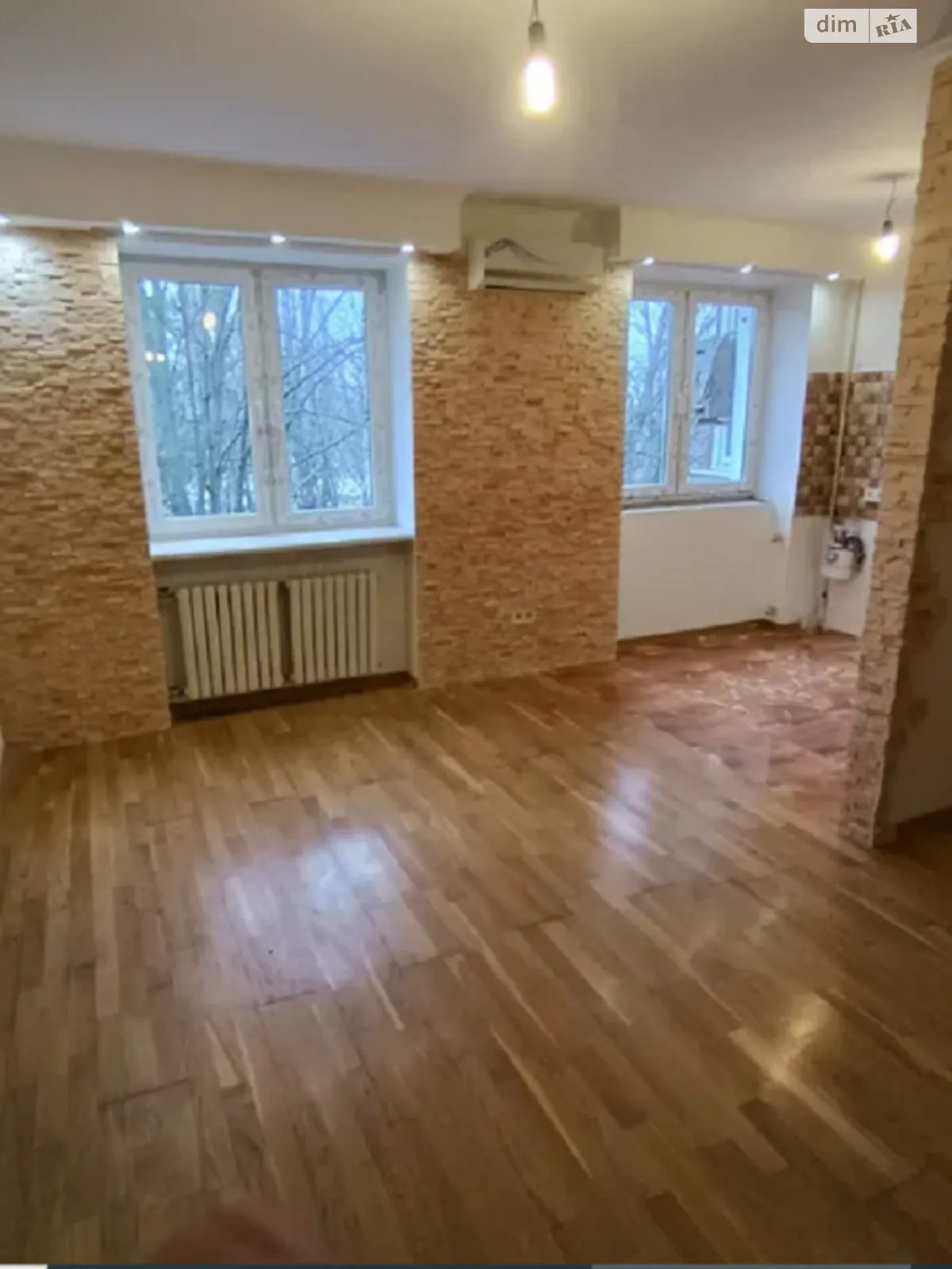 Продається 2-кімнатна квартира 45 кв. м у Одесі, вул. Іцхака Рабіна