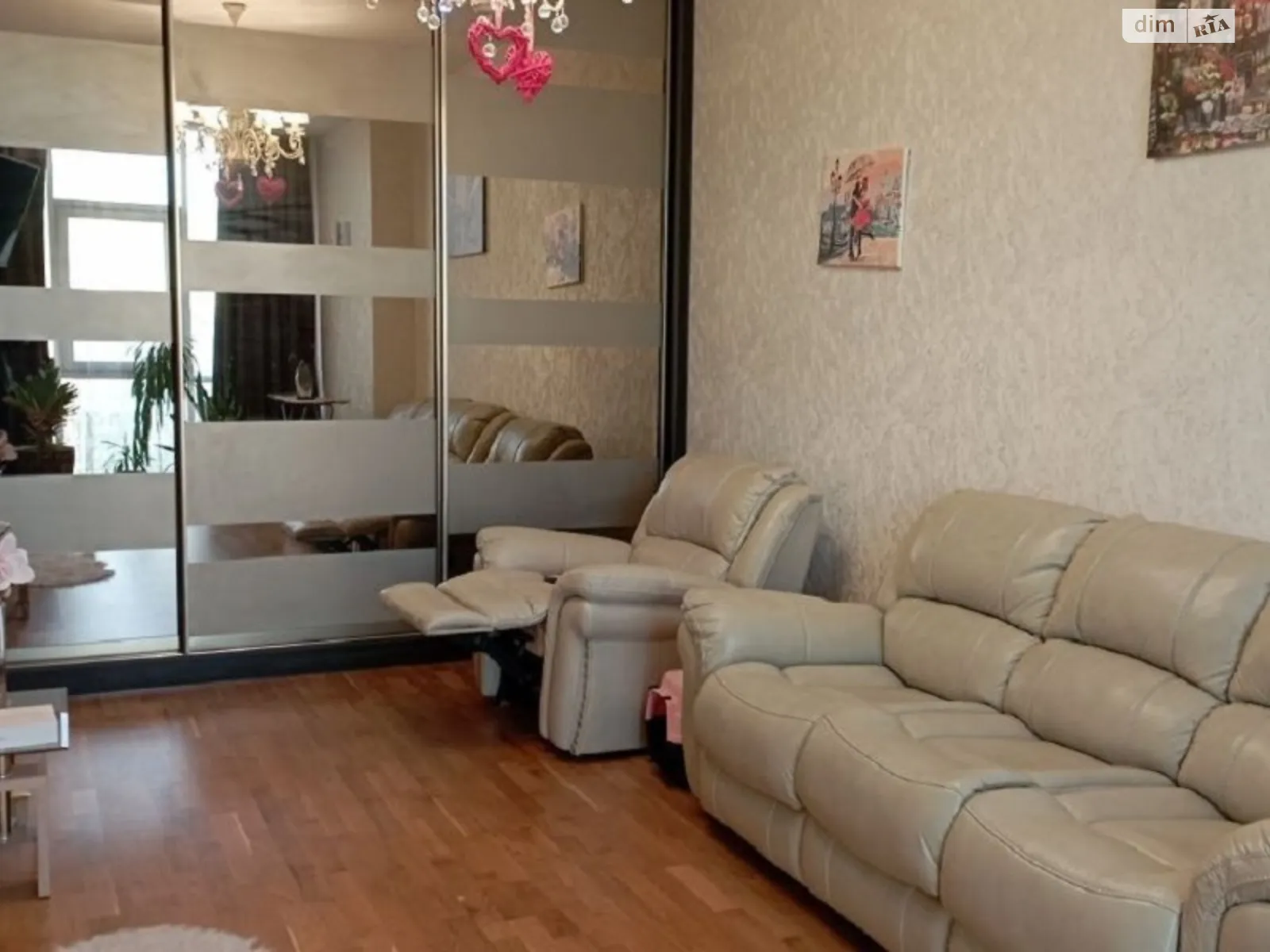 Продается 2-комнатная квартира 61 кв. м в Одессе, ул. Марсельская, 35А - фото 1