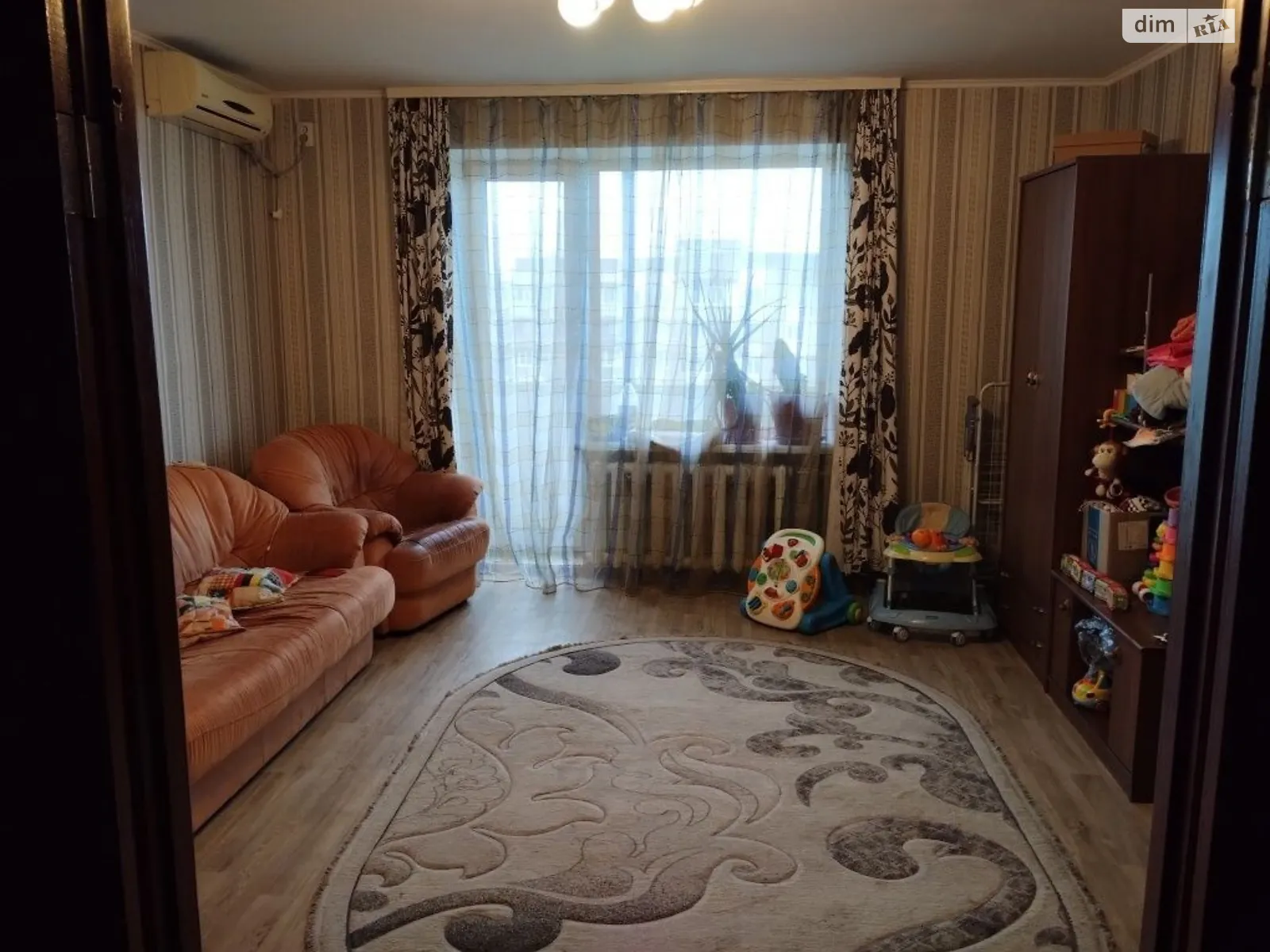 Продается 3-комнатная квартира 67.9 кв. м в Одессе, ул. Паустовского