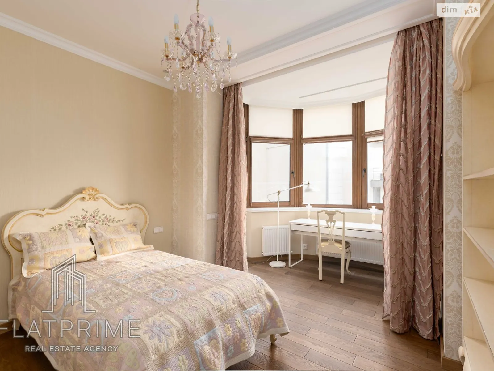 Продается 2-комнатная квартира 84 кв. м в Киеве, ул. Богдана Хмельницкого, 58А - фото 1