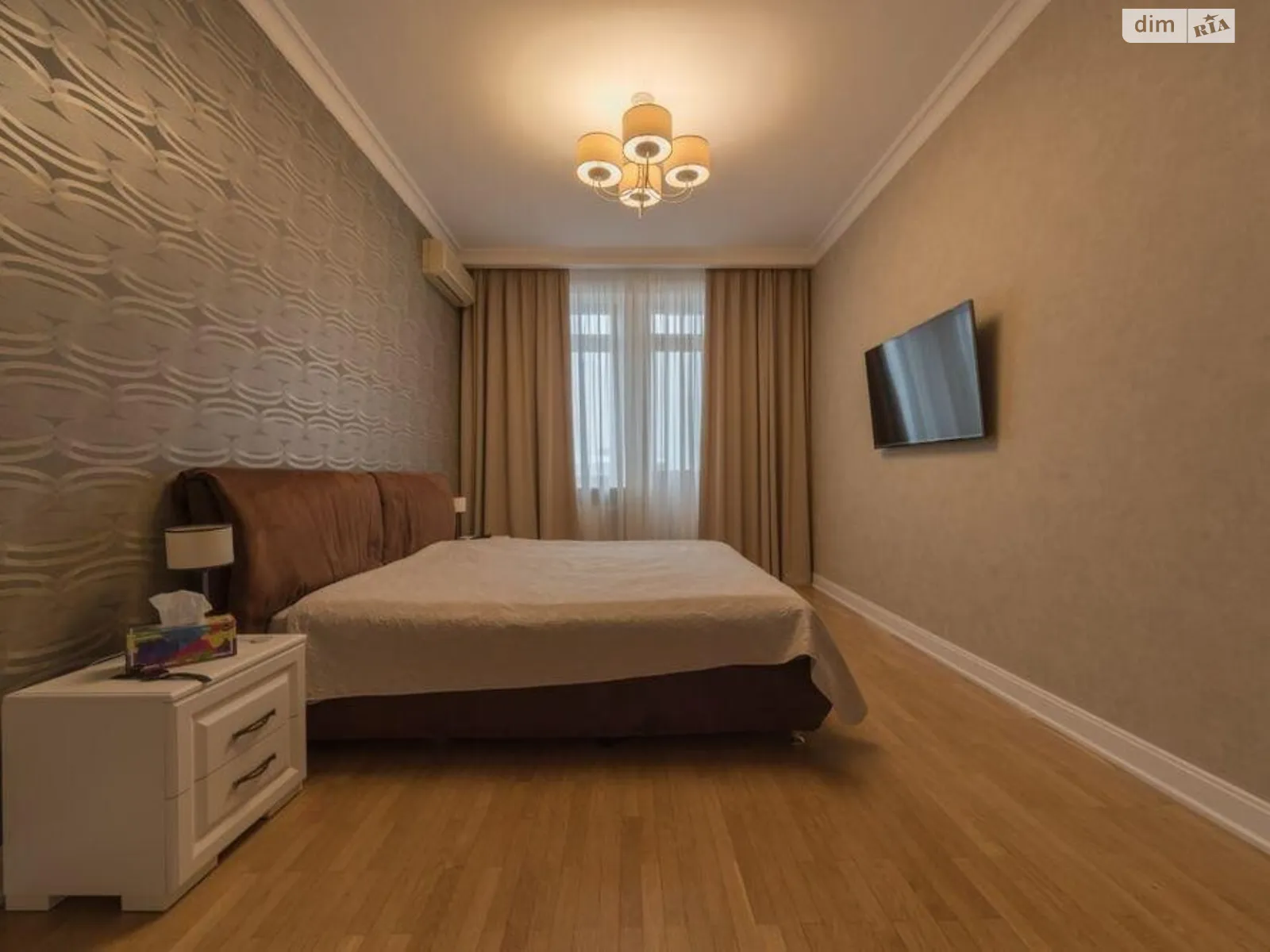 Продается 4-комнатная квартира 171 кв. м в Киеве, ул. Кудрявская, 13 - фото 1