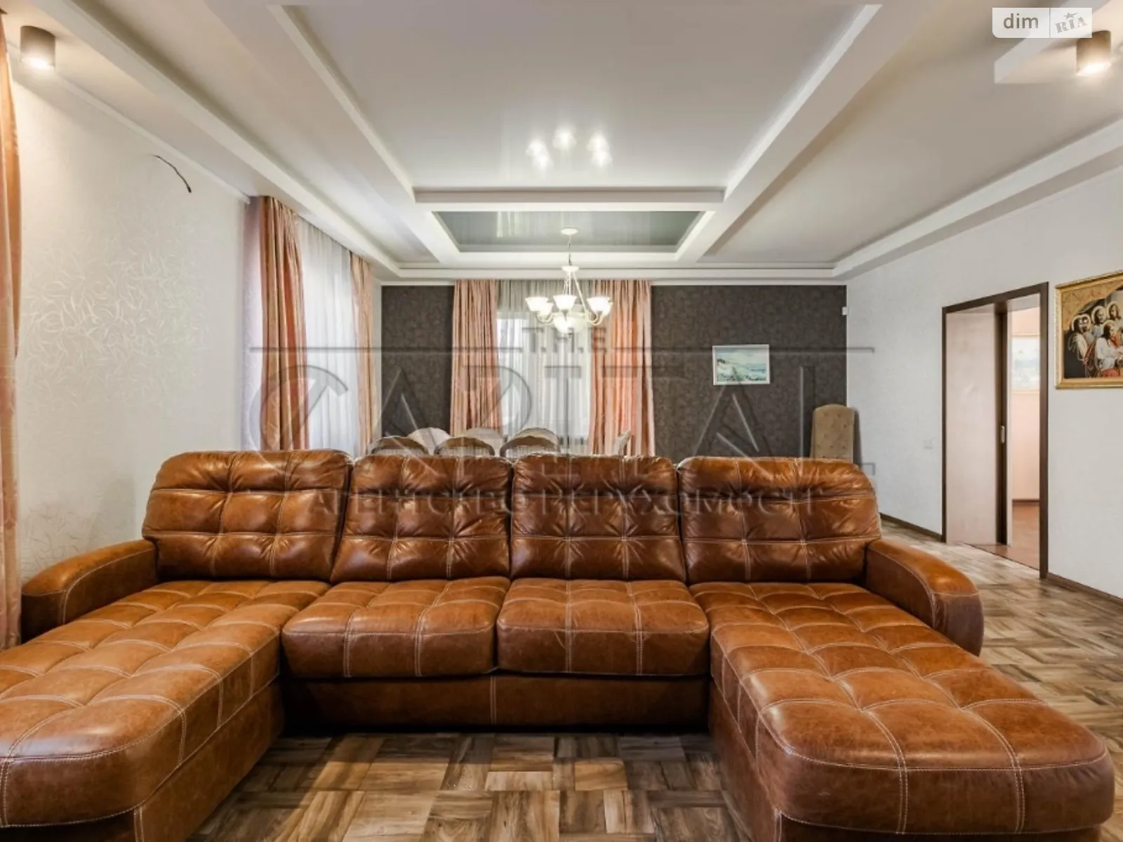 Продается дом на 2 этажа 300 кв. м с мебелью - фото 4
