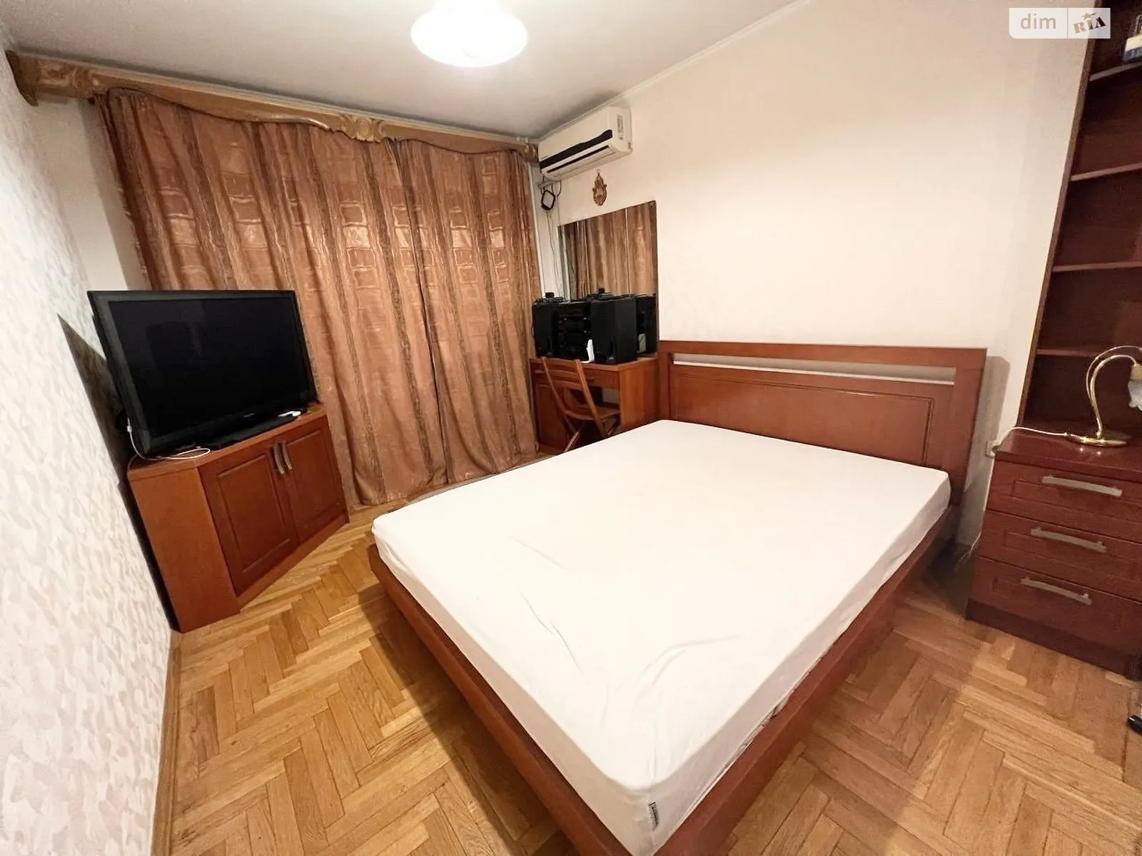 Продается 4-комнатная квартира 70.8 кв. м в Днепре, цена: 75000 $