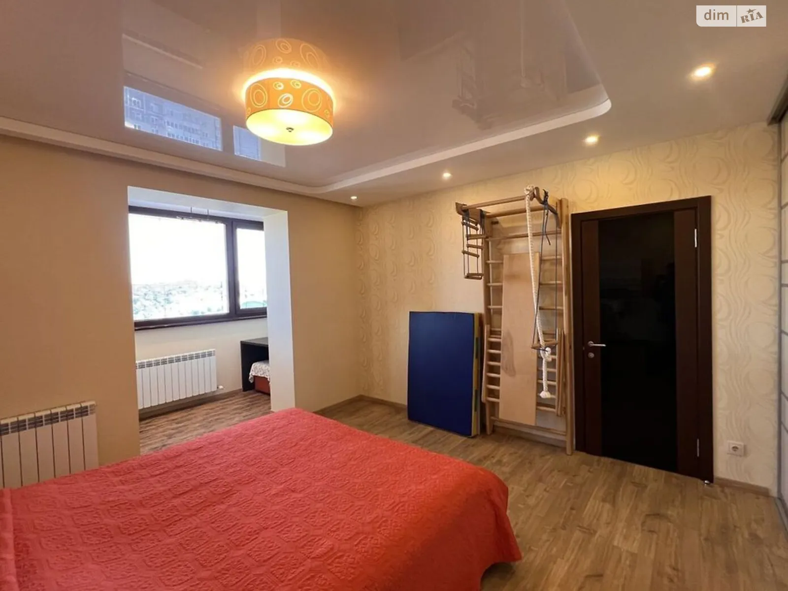 Продается 2-комнатная квартира 47 кв. м в Днепре, цена: 65000 $