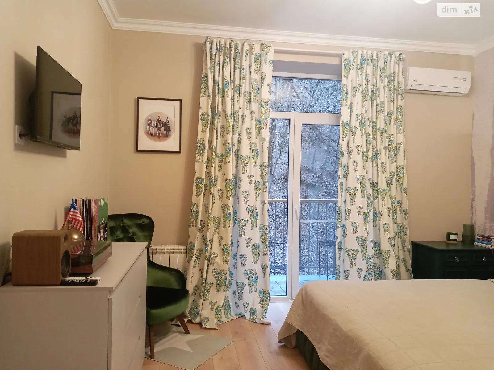 Продается 2-комнатная квартира 56 кв. м в Киеве, ул. Михаила Бойчука, 25 - фото 1