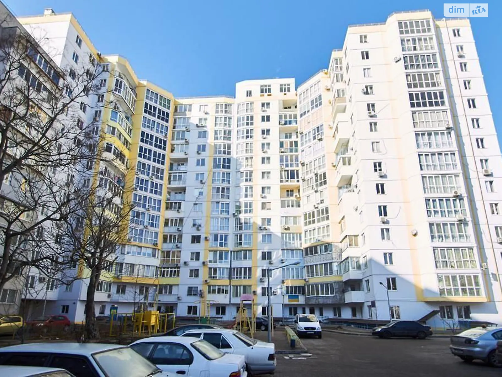 Продается 1-комнатная квартира 51 кв. м в Одессе, ул. Среднефонтанская - фото 1
