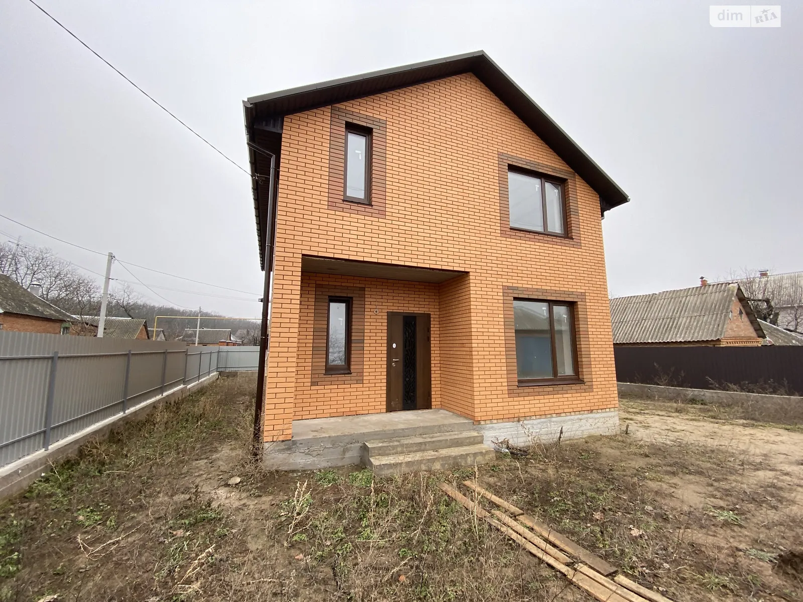 Продается дом на 2 этажа 125 кв. м с беседкой, цена: 92000 $ - фото 1