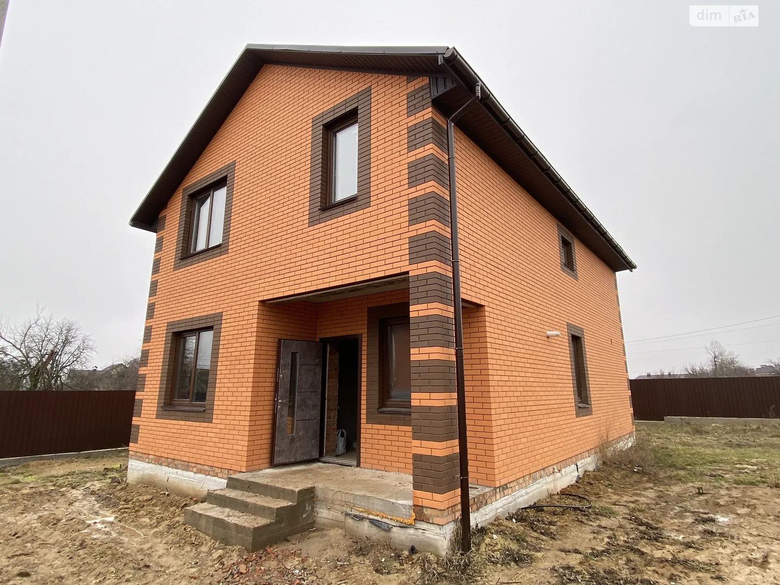 Продается дом на 2 этажа 116 кв. м с садом, цена: 86000 $ - фото 1