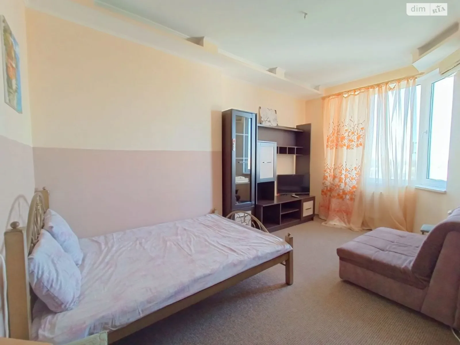 Здається в оренду 1-кімнатна квартира 25 кв. м у Одесі, цена: 5900 грн