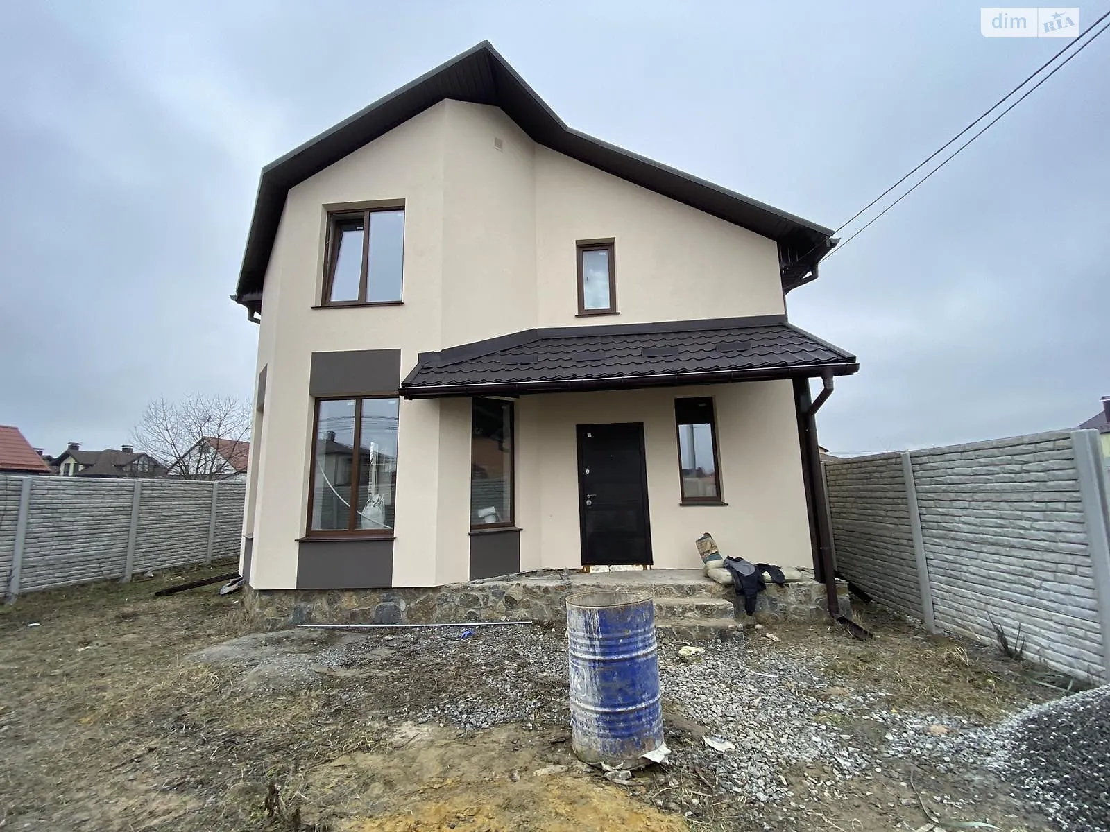 Продается дом на 2 этажа 110 кв. м с гаражом, цена: 84999 $ - фото 1