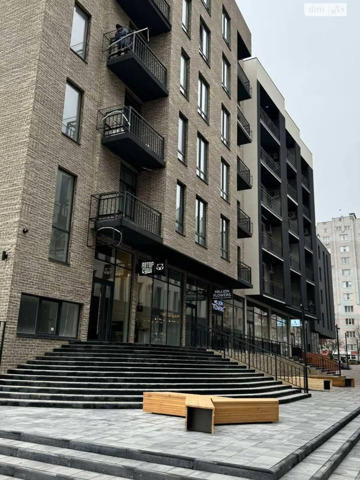 Продается 1-комнатная квартира 52 кв. м в Хмельницком, ул. Заречанская, 13 - фото 1