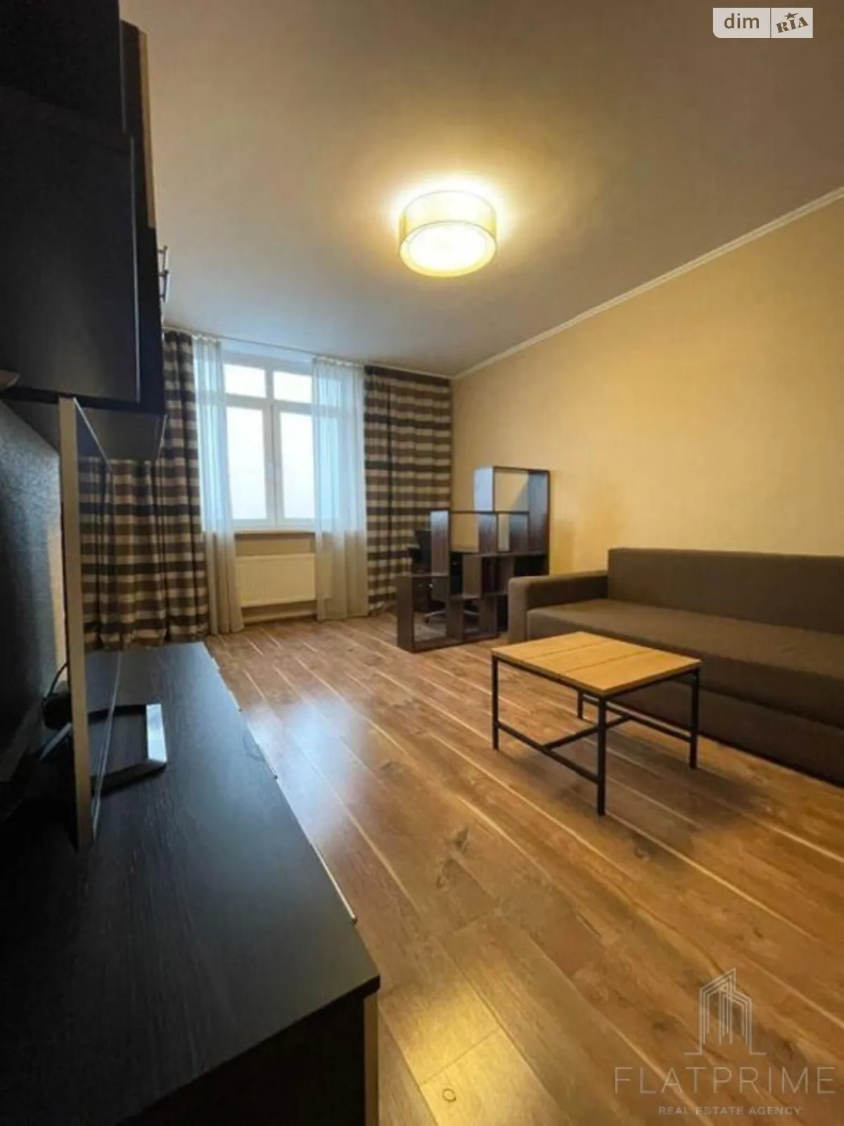 Продается 1-комнатная квартира 52 кв. м в Киеве, ул. Воскресенская, 12Б - фото 1