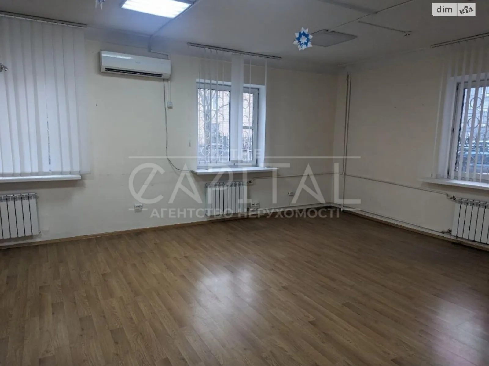 Сдается в аренду офис 937 кв. м в бизнес-центре, цена: 7350 $ - фото 1