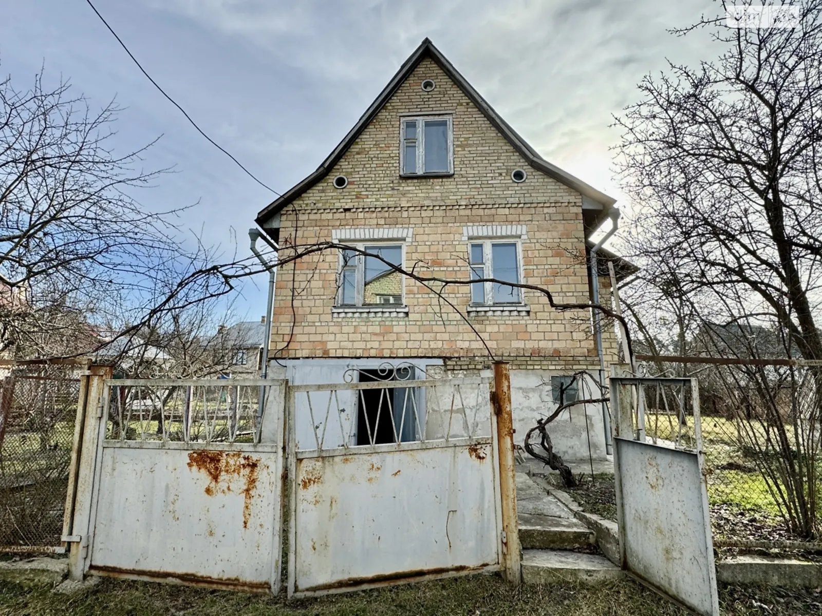 Продається будинок 2 поверховий 88 кв. м з мансардою, вул. Лісова