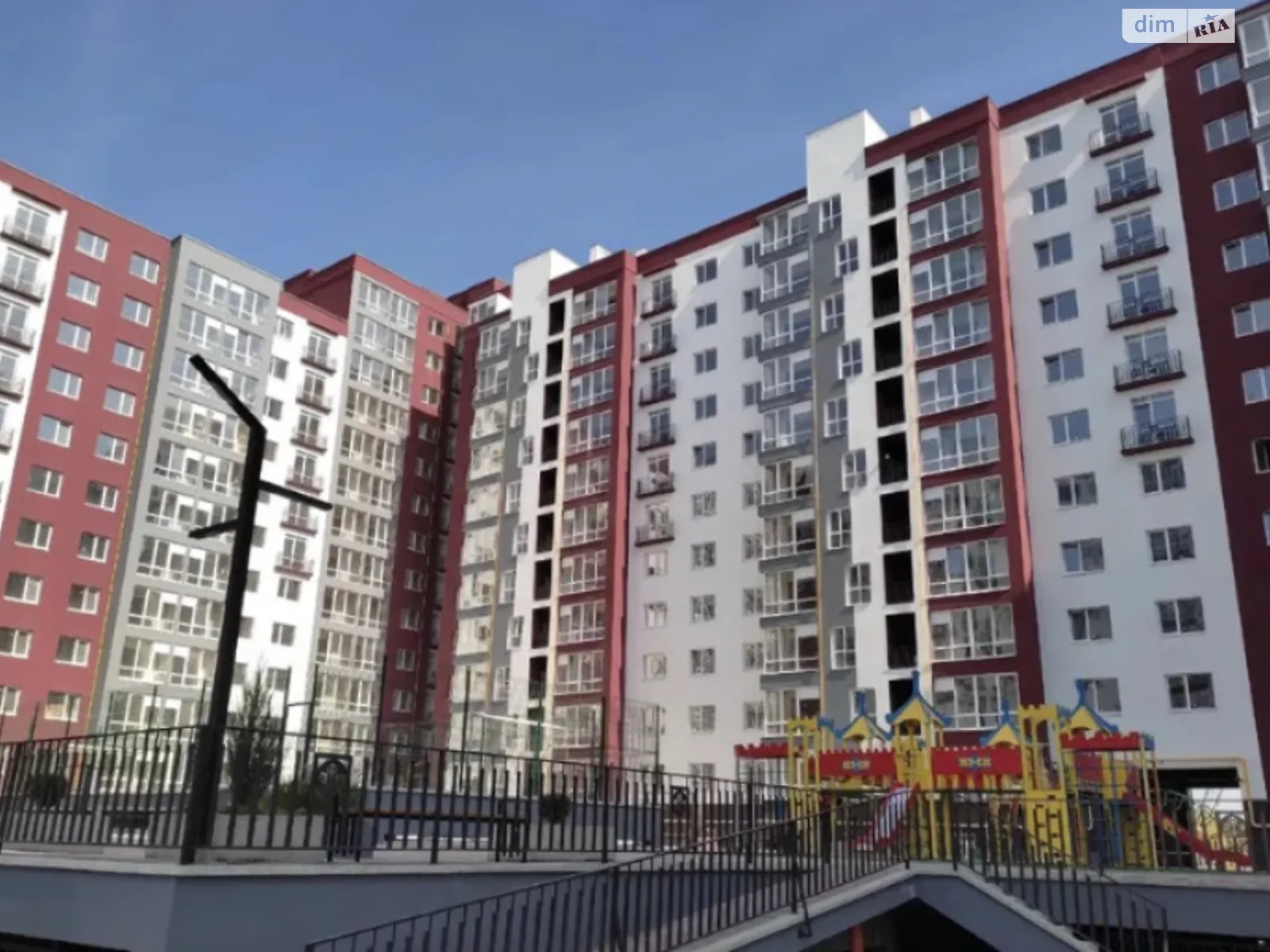Продается 2-комнатная квартира 50 кв. м в Ивано-Франковске, ул. Княгинин