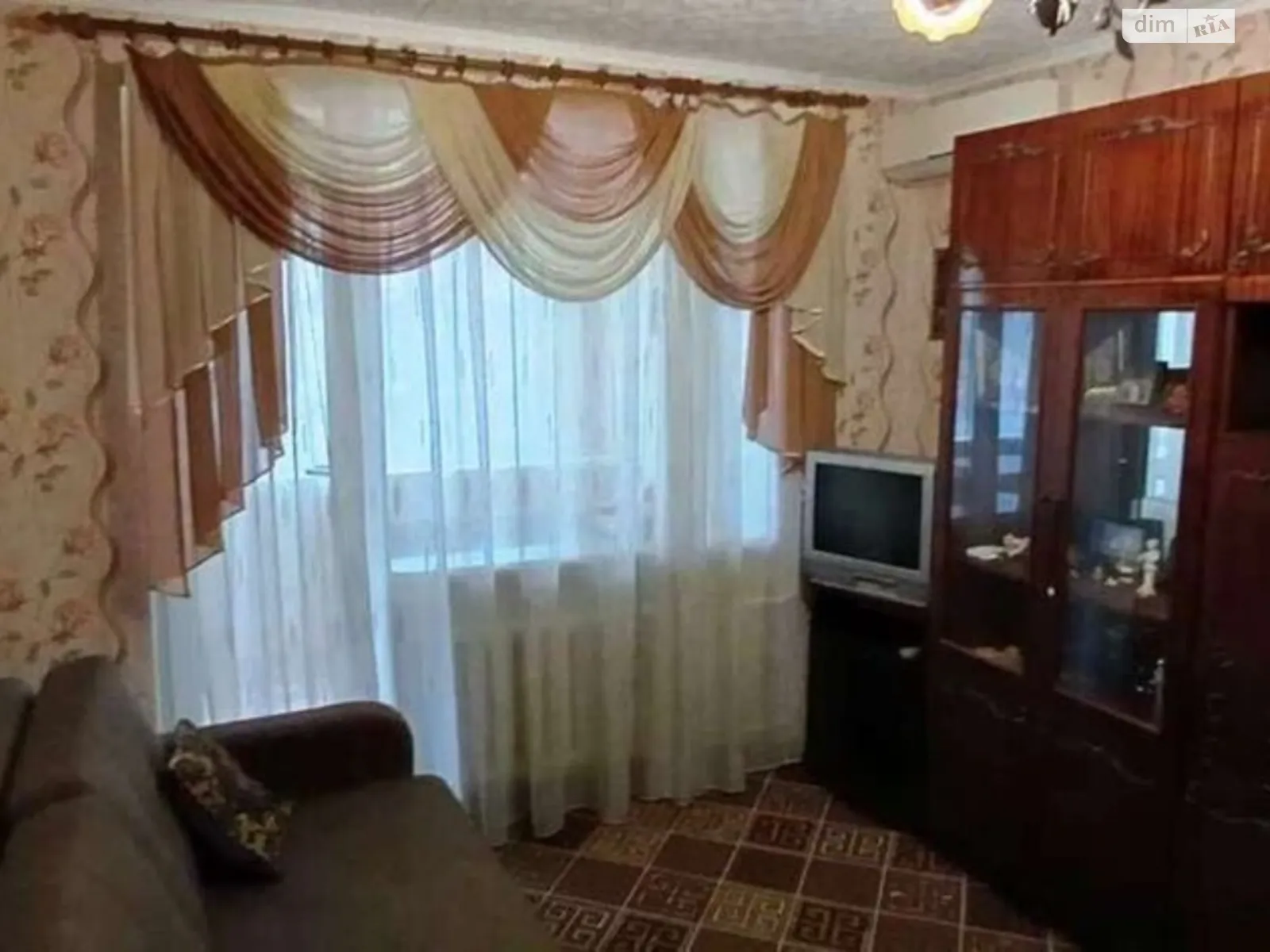 Продается 1-комнатная квартира 29 кв. м в Одессе, просп. Академика Глушко, 17