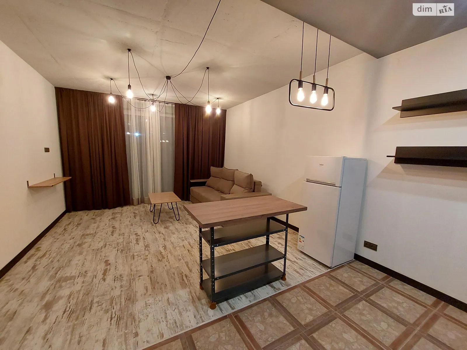 Продается 1-комнатная квартира 39 кв. м в Ужгороде, цена: 62000 $