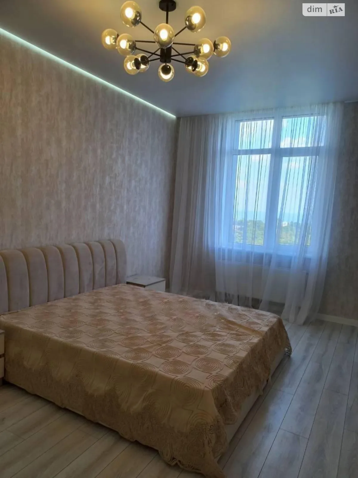 Продается 2-комнатная квартира 79.1 кв. м в Одессе, просп. Шевченко