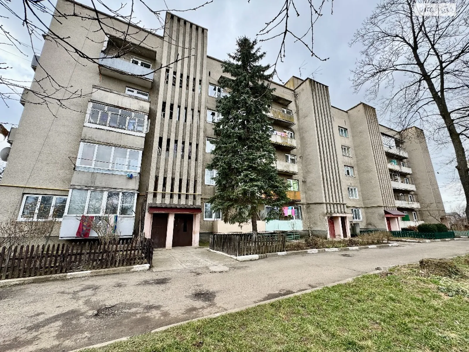 Продається 3-кімнатна квартира 70 кв. м у Стрию, вул. Добрівлянська - фото 1