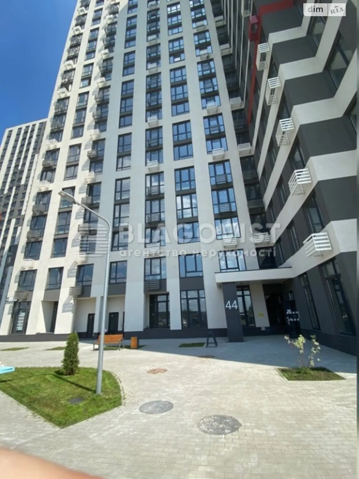 Продается 1-комнатная квартира 41.6 кв. м в Киеве, просп. Правды, 44