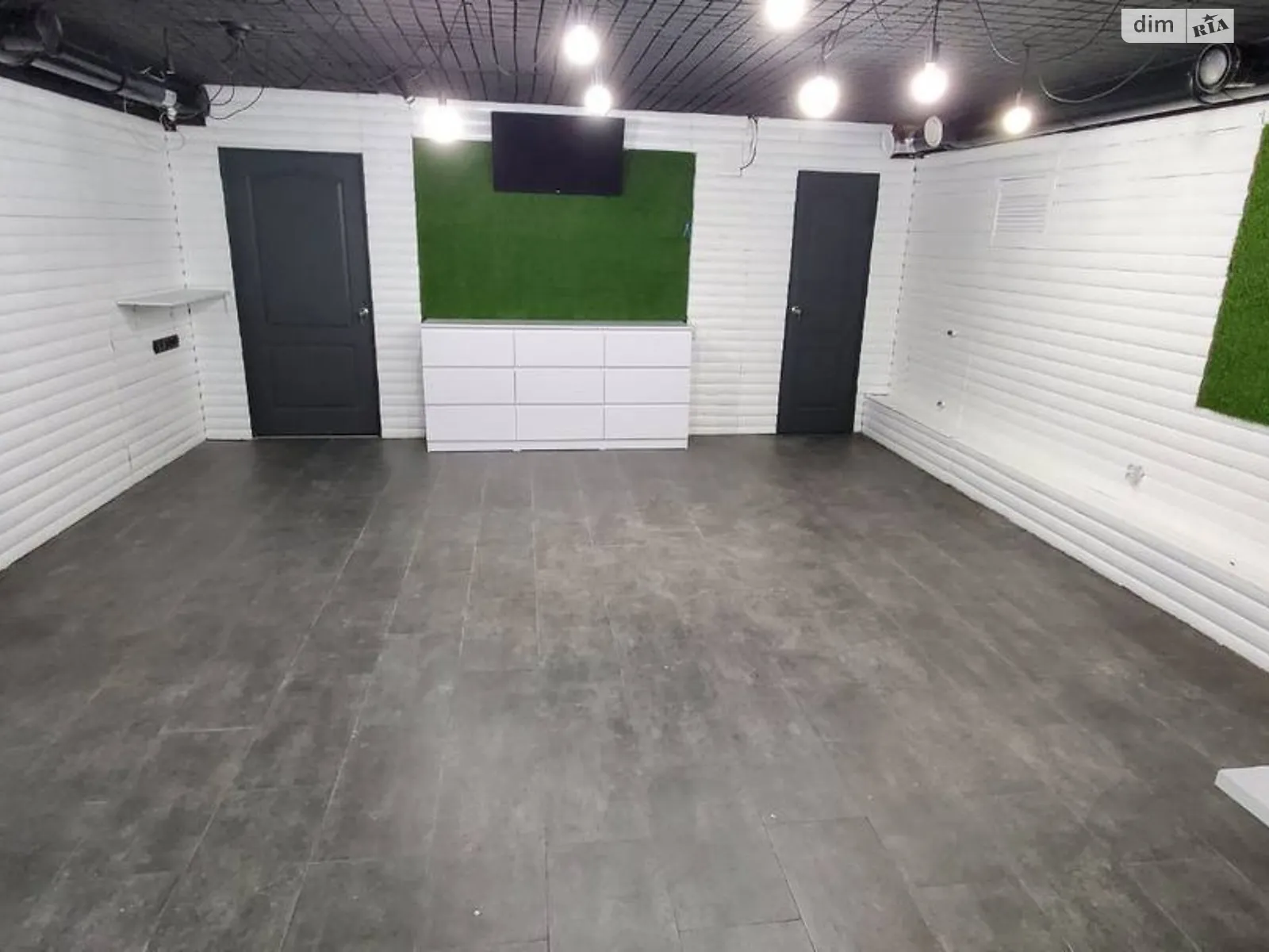 Продается объект сферы услуг 72.1 кв. м в 1-этажном здании, цена: 50000 $ - фото 1