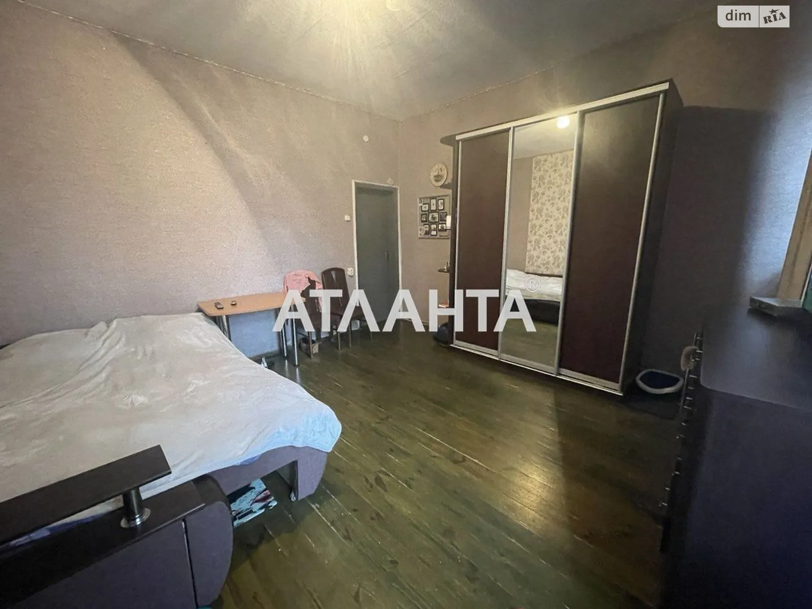 Продается 4-комнатная квартира 103 кв. м в Киеве, ул. Щекавицкая, 44