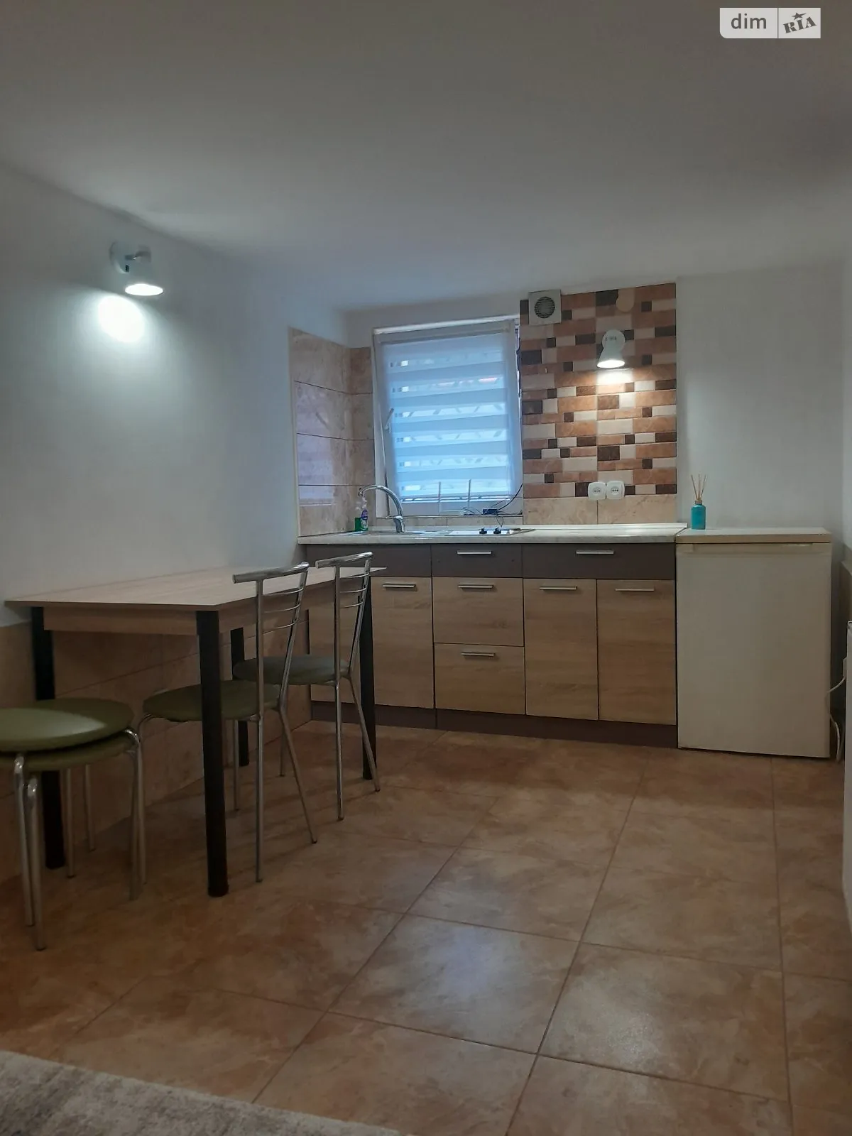 Продается 1-комнатная квартира 22 кв. м в Черновцах, цена: 17500 $