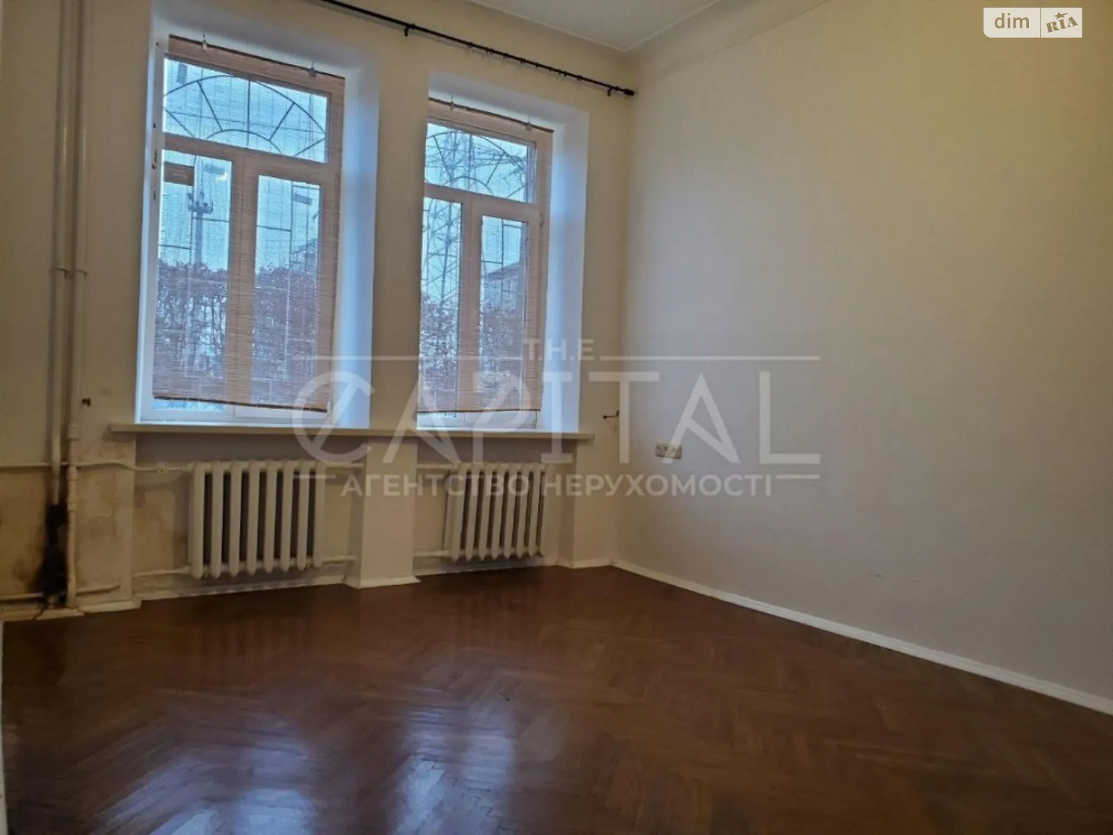 Сдается в аренду офис 85 кв. м в бизнес-центре, цена: 650 $ - фото 1