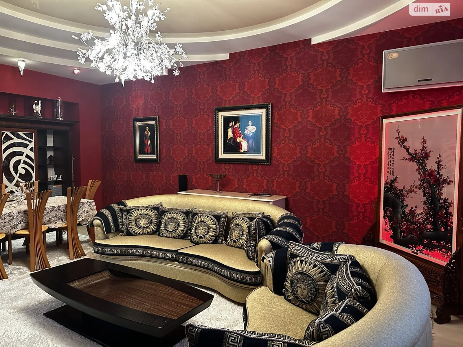Продается 4-комнатная квартира 146 кв. м в Киеве, ул. Лютеранская, 10А