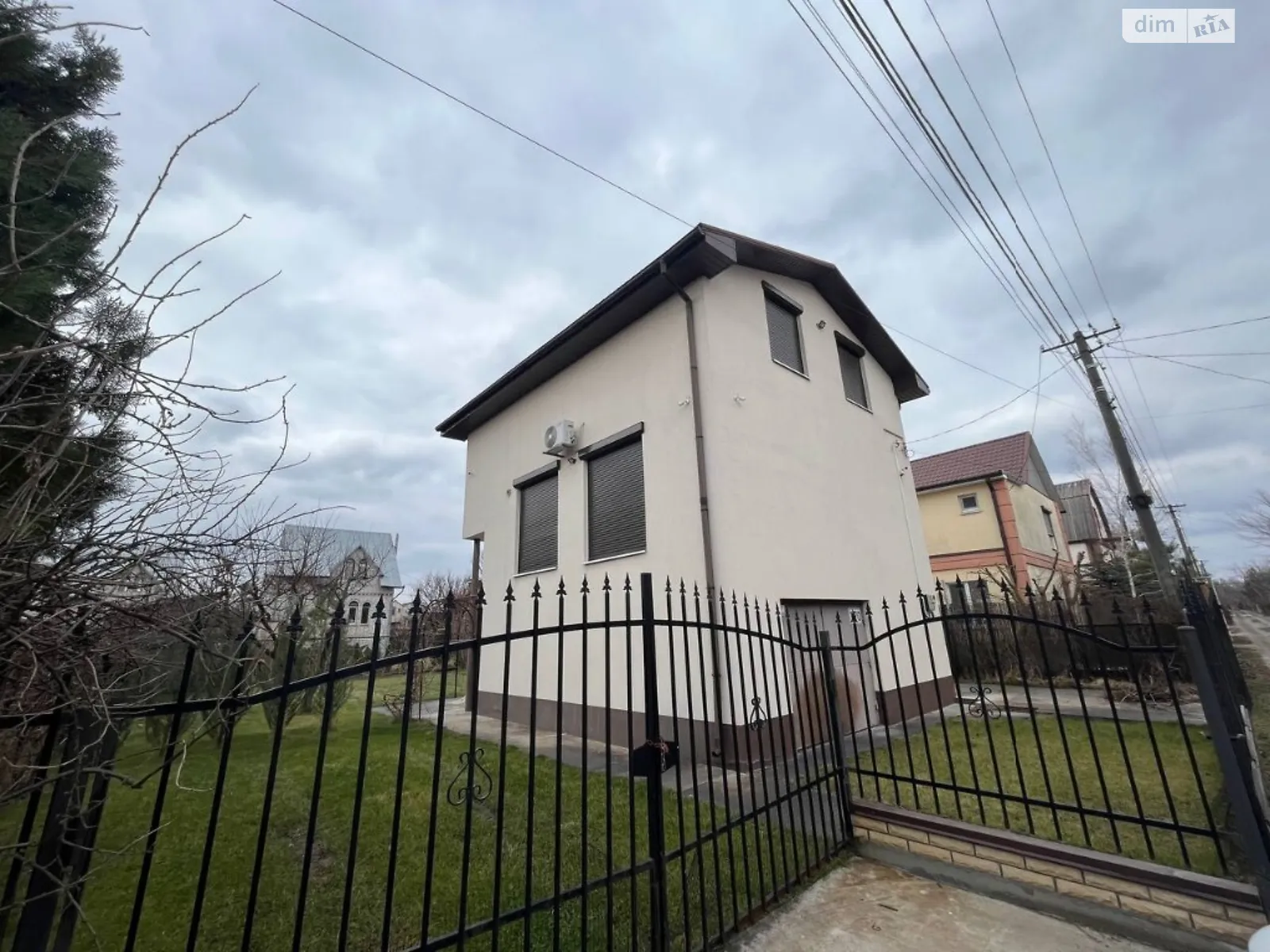 Продается дом на 3 этажа 106.5 кв. м с подвалом, цена: 55000 $ - фото 1