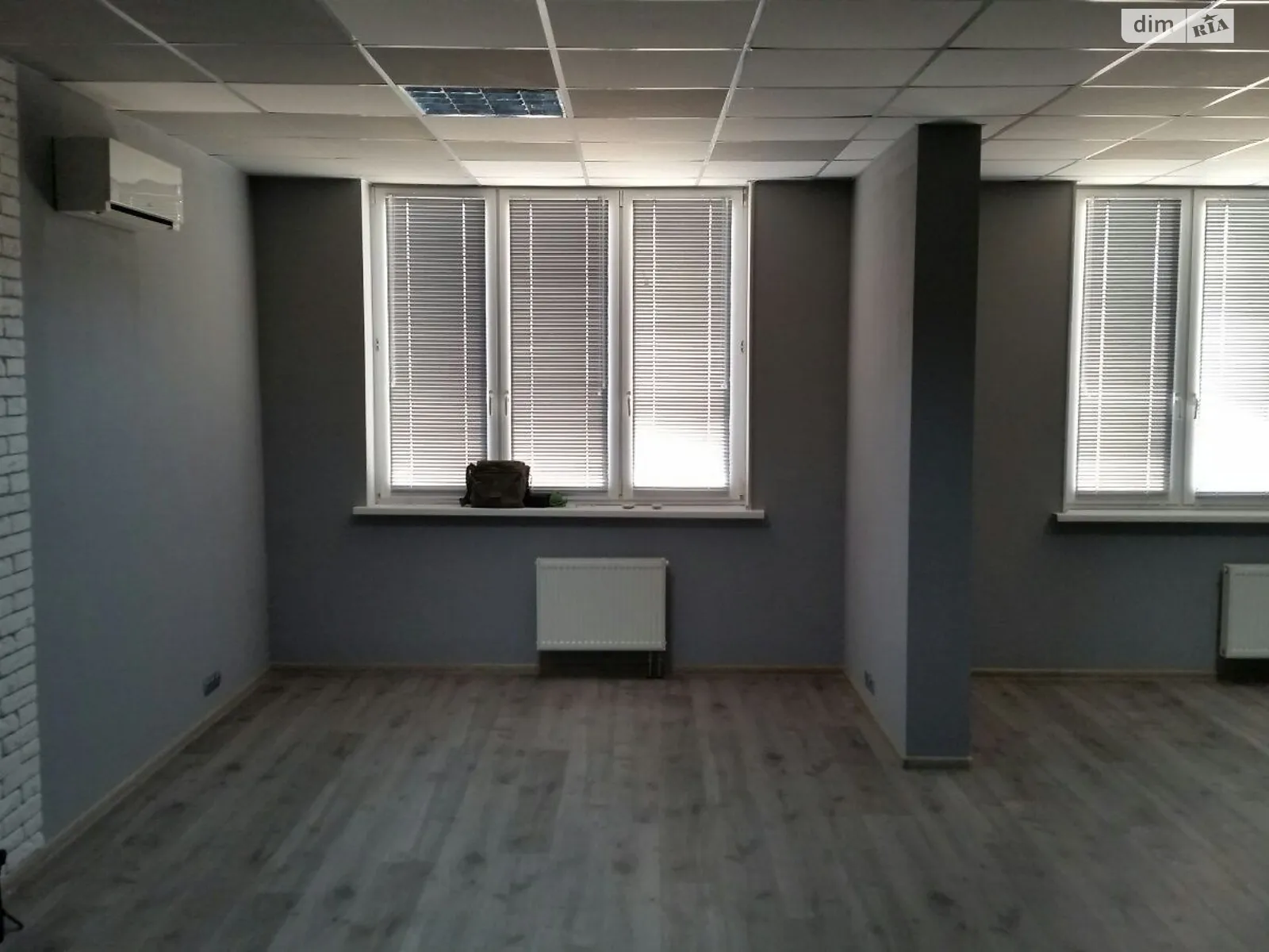 Продается офис 65 кв. м в бизнес-центре - фото 2