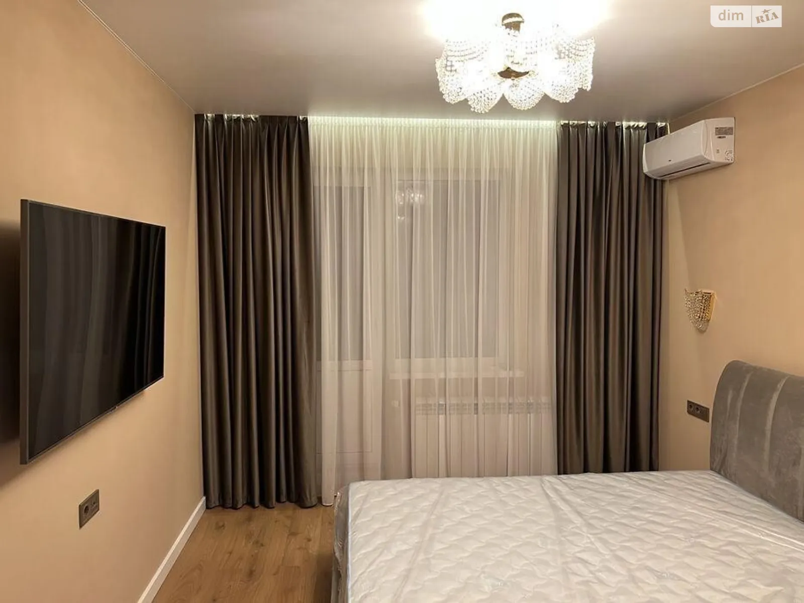 Продается 2-комнатная квартира 64 кв. м в Киеве, ул. Урловская, 34 - фото 1