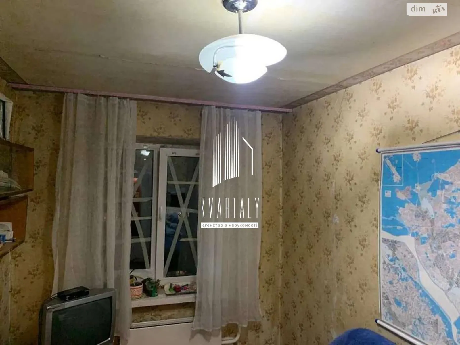 Продается 3-комнатная квартира 65 кв. м в Киеве, ул. Автозаводская, 93