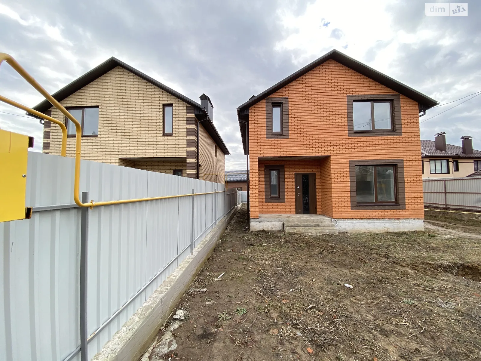 Продається будинок 2 поверховий 125 кв. м з каміном, цена: 115000 $