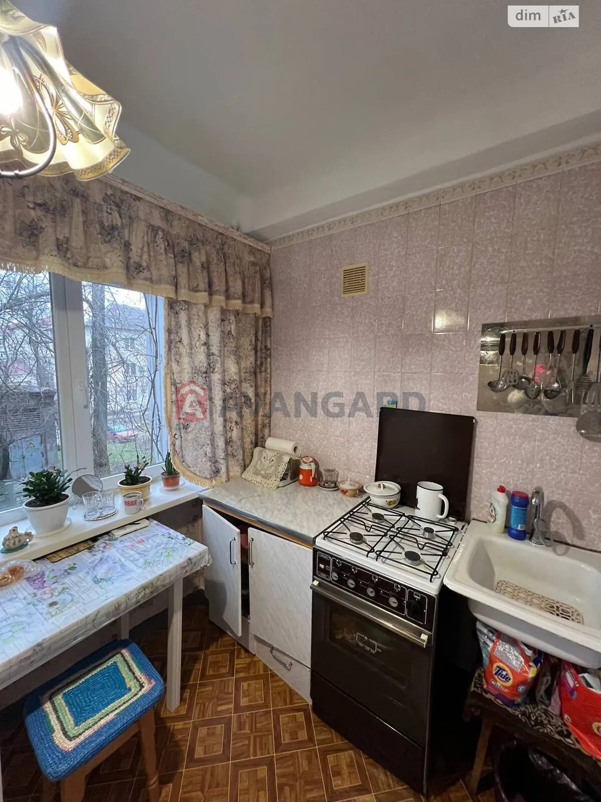 1-комнатная квартира 28 кв. м в Запорожье, цена: 17000 $