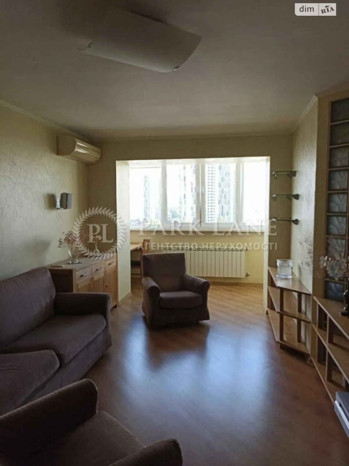 Продается 3-комнатная квартира 77 кв. м в Киеве, ул. Митрополита Андрея Шептицкого, 3В