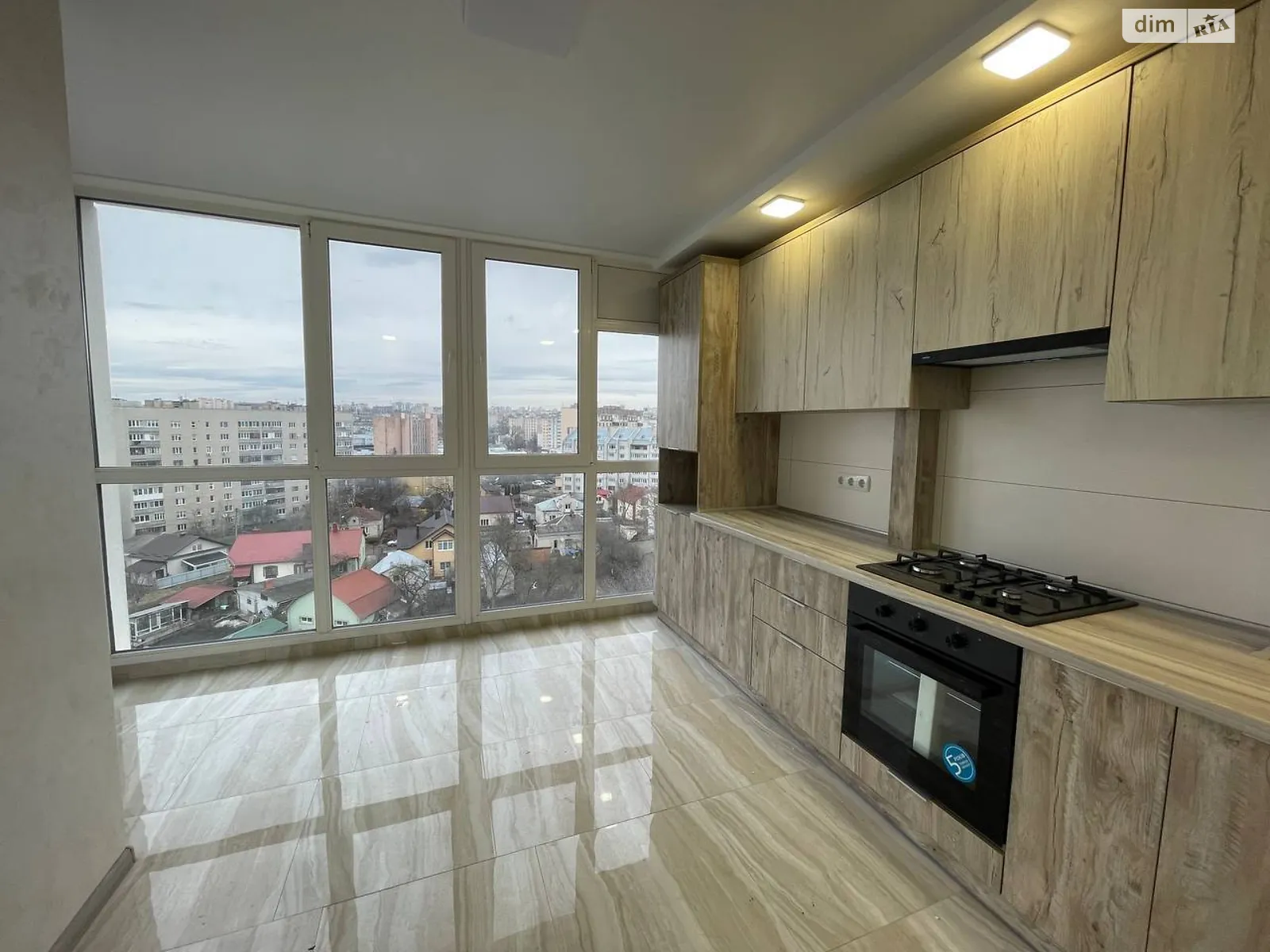 1-комнатная квартира 46 кв. м в Тернополе, ул. Белогорская - фото 1