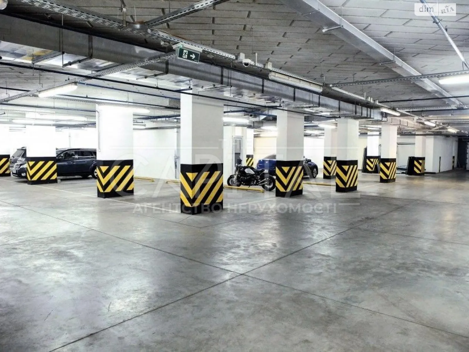Продается подземный паркинг под легковое авто на 10 кв. м, цена: 38000 $
