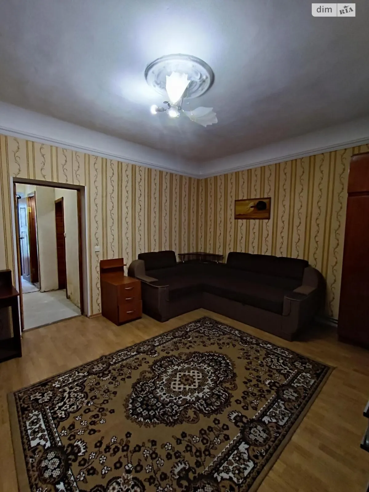 Продається 3-кімнатна квартира 44 кв. м у Одесі, вул. Сєрова