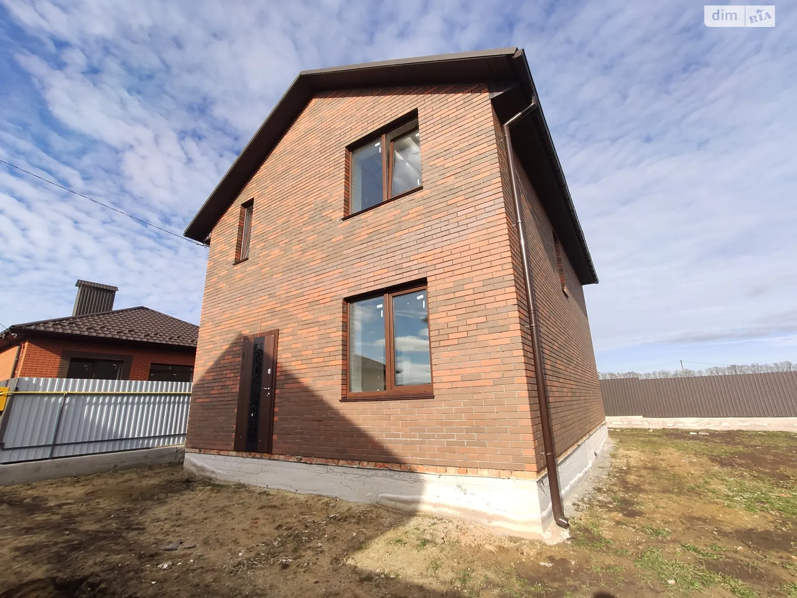 Продается дом на 2 этажа 115 кв. м с камином, цена: 89000 $ - фото 1