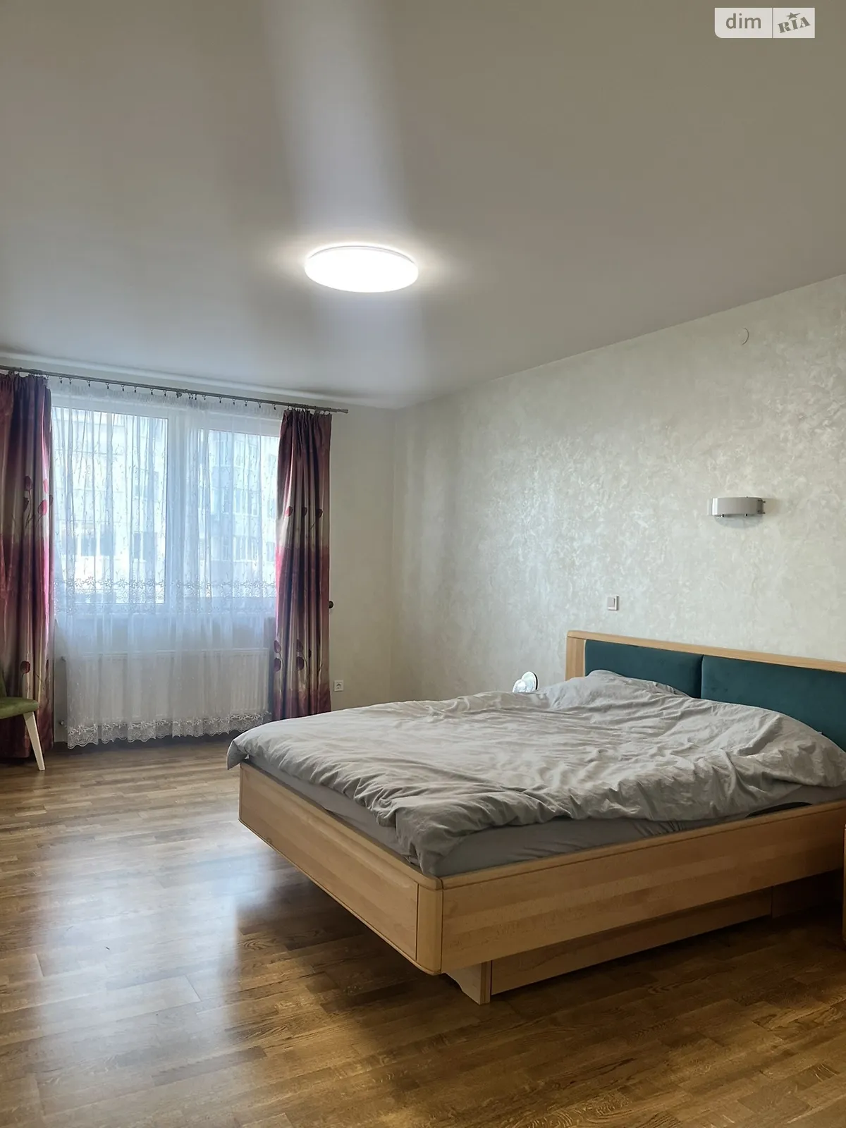 Сдается в аренду 1-комнатная квартира 55 кв. м в Львове, цена: 450 $