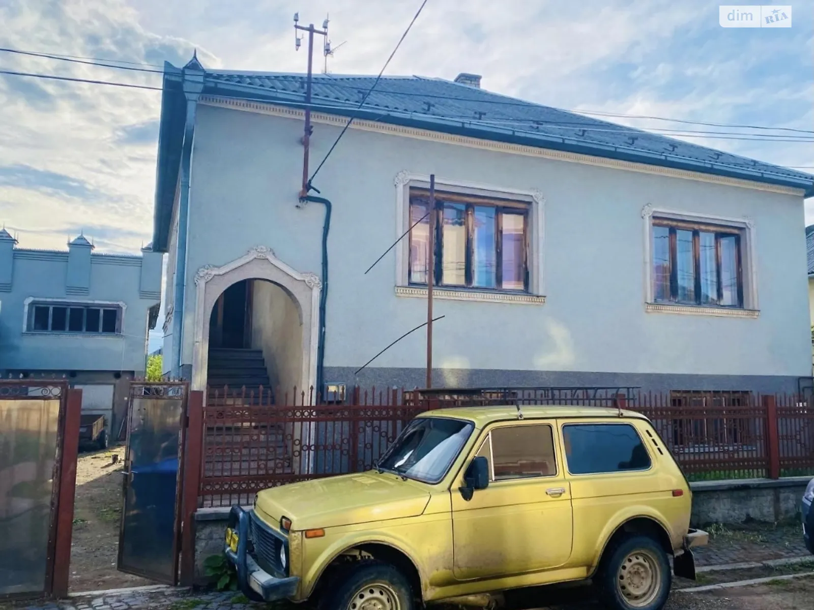 Продається будинок 2 поверховий 260 кв. м з каміном, цена: 70000 $