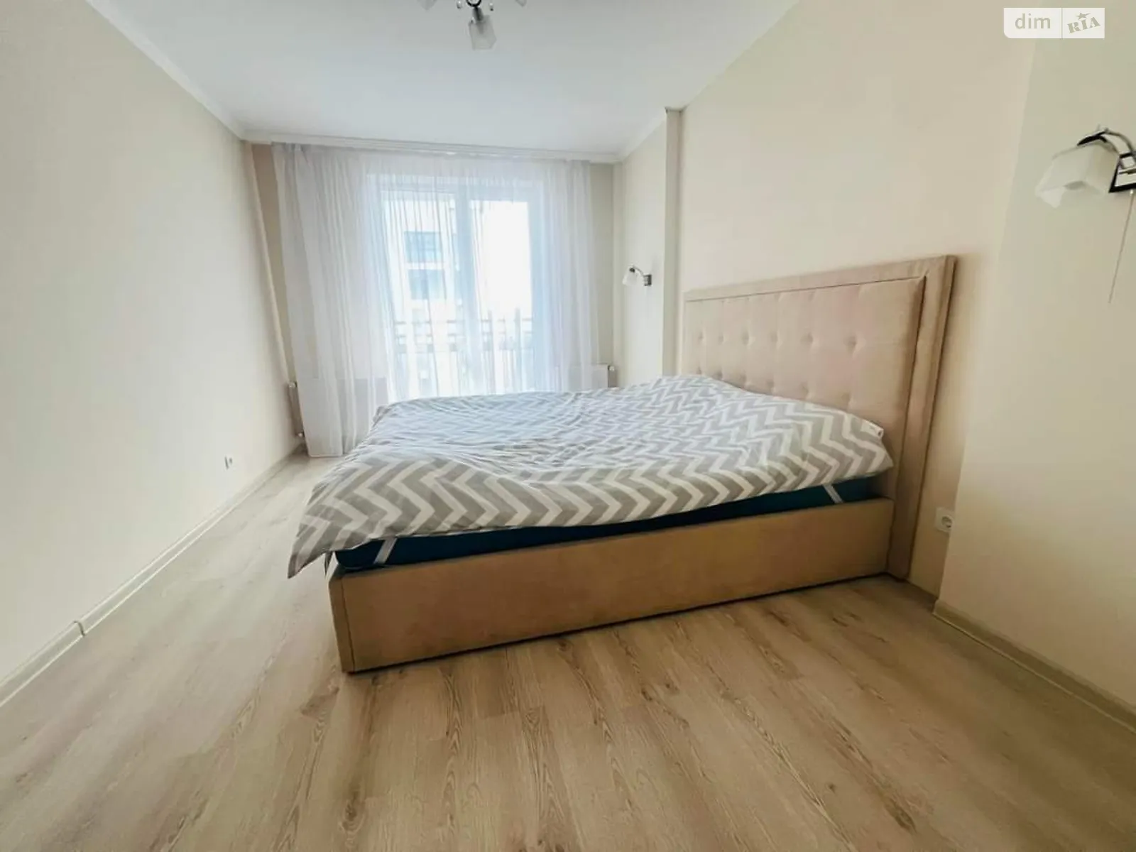 2-кімнатна квартира 65 кв. м у Тернополі, цена: 330 $