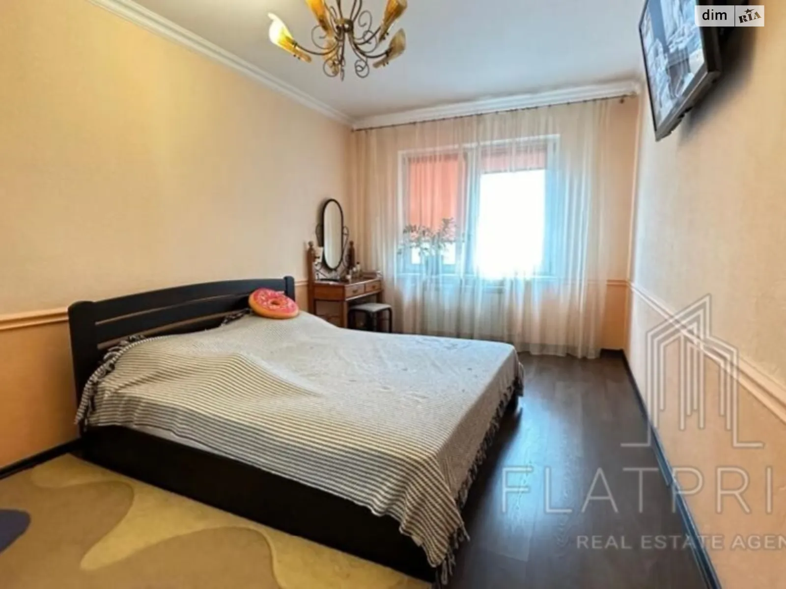 Продается 2-комнатная квартира 46 кв. м в Киеве, ул. Михаила Бойчука, 18А